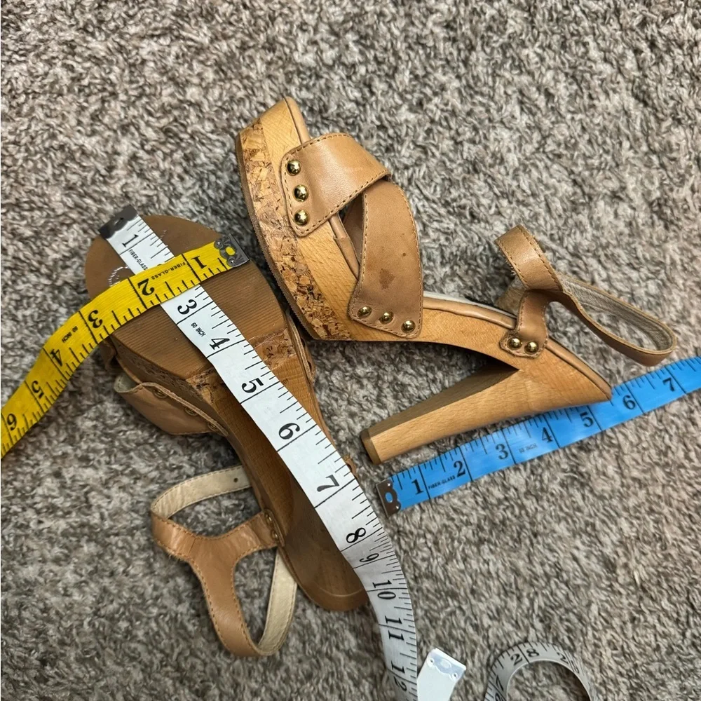 Chinese Laundry Tan Platform Heels Size 6
